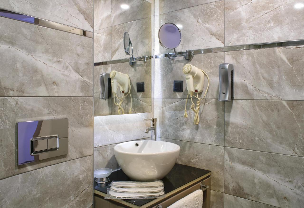 Hotel Bossuite Kadikoy Истанбул Екстериор снимка